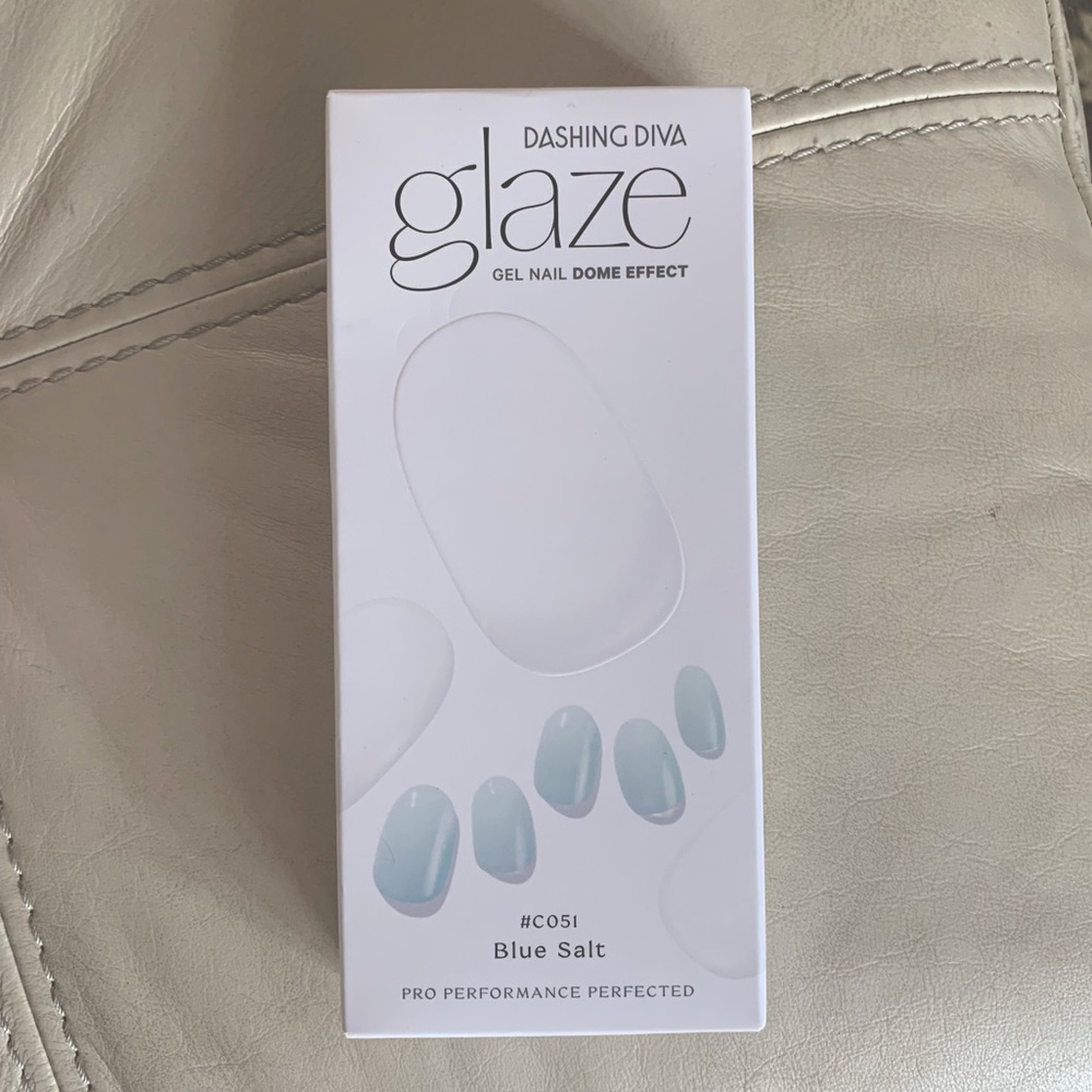 Dashing Diva Gel Nail Strips (SET OF 4) various colors.